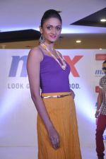 at the launch of Max_s Festive 2013 collection in Phoenix Market City Mall, Kurla, Mumbai on 27th Sept 2013 (22).JPG